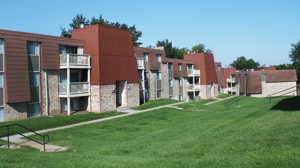 Legacy Crossing Apartments